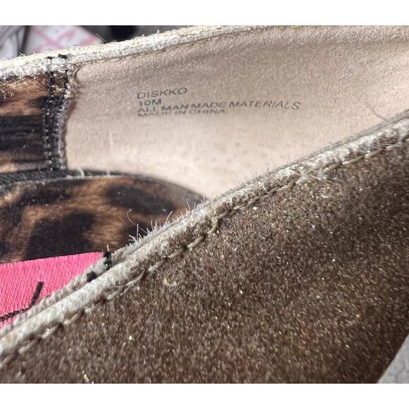 Betsey Johnson Pump Heels Shoe 10 M DISKKO Gold Glitter Leopard Platform Party - Picture 8 of 16